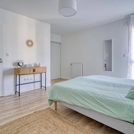 Le Cachotier - A Deux Pas De Paris - 356c Rueil-Malmaison